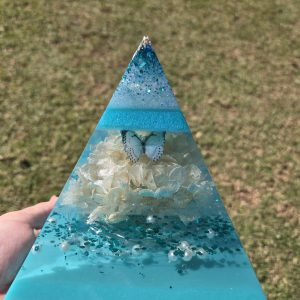 Large Resin Pyramid - Teal/Hydrangea