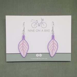 Petite Gum Leaf Earrings (Lisbon/Silver)