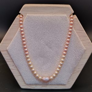 rose and cream classic pearl necklace